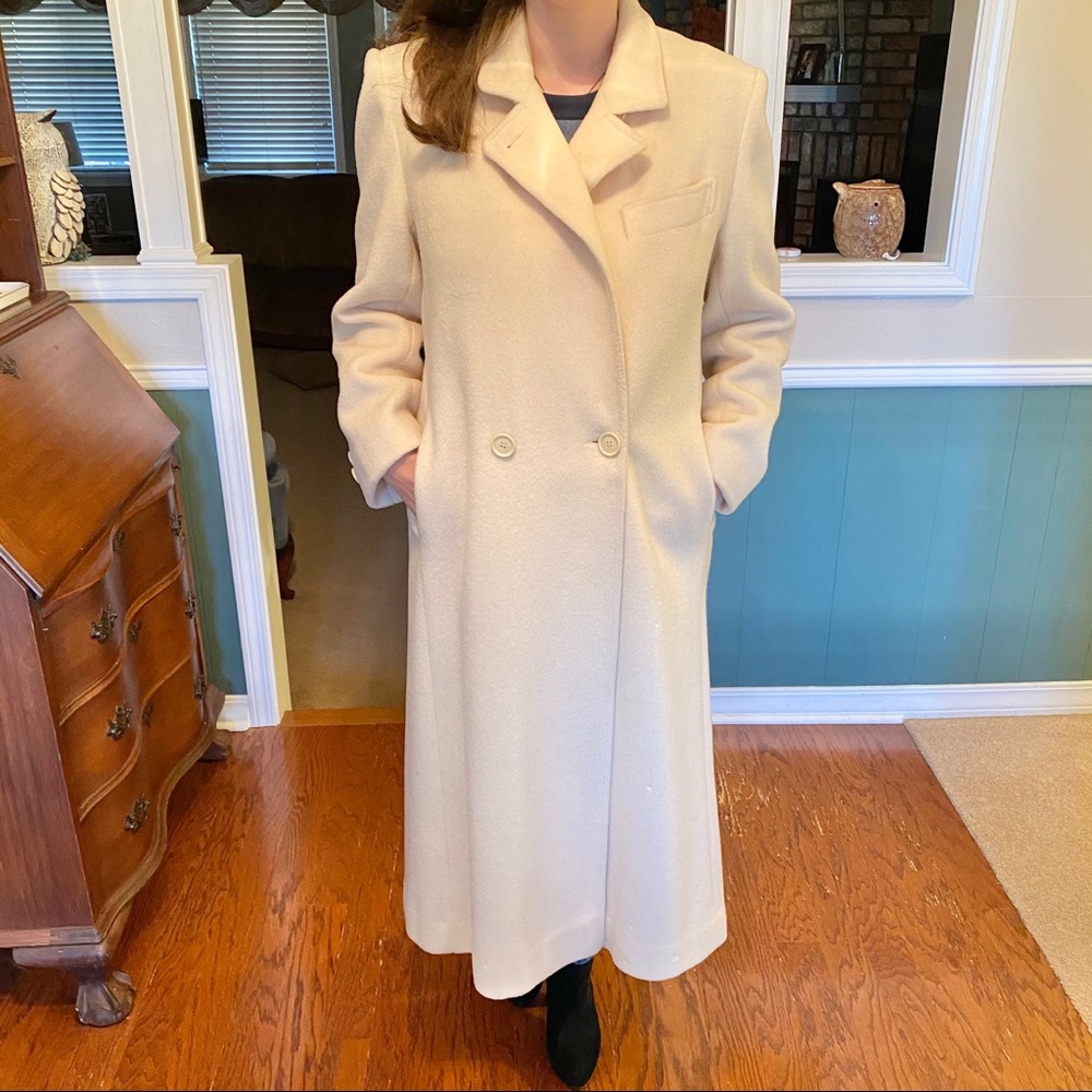 Vintage Junior Colony white button coat